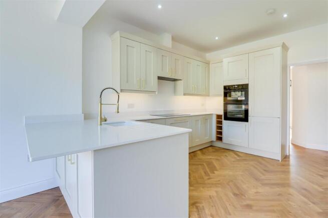 Kensington Road, Southend-on-Sea photo 4