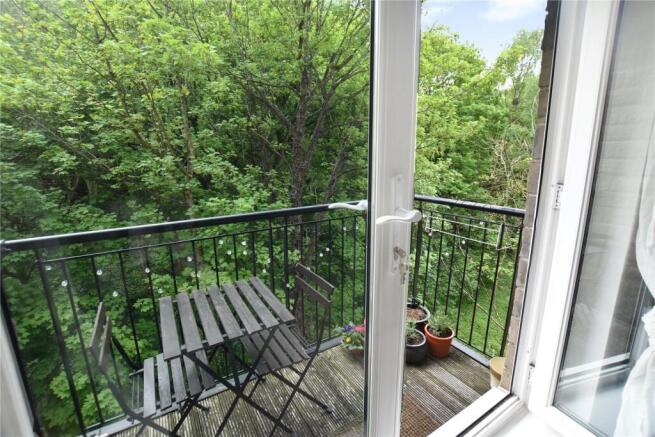 2 bed Apartment for sale Image 6