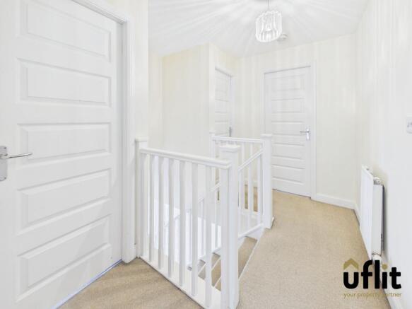 4 bed Detached for sale Image 12