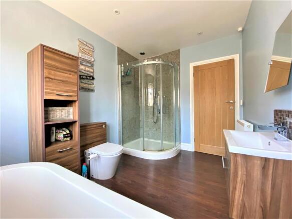 Bathroom 2 Three Elms.jpg