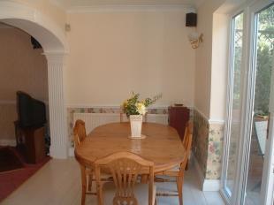 L-Shaped Kitchen/Diner