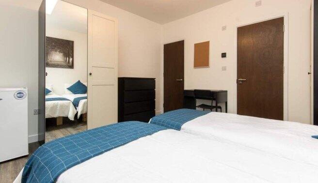 room-1-126-uxbridge-road-w12-8aa-994053