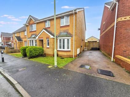 Wild Field, Bridgend, CF31