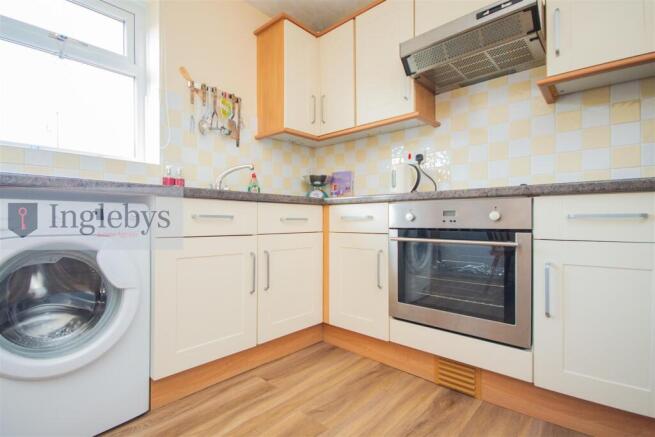 2 bed House for sale Image 4