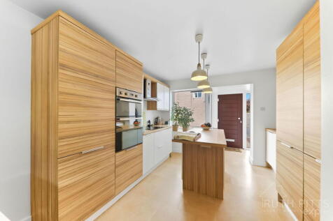 Poplar Grove, Pontefract, WF8