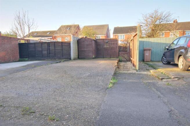 2 bed Terraced for sale Image 11