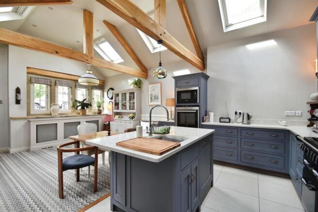 3 bed Detached for sale Image 5