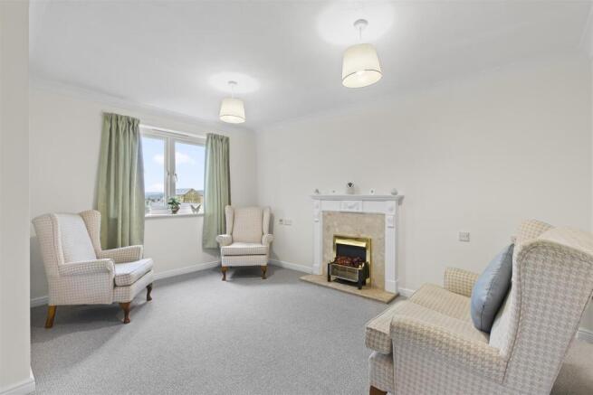 Living Area 2.jpg