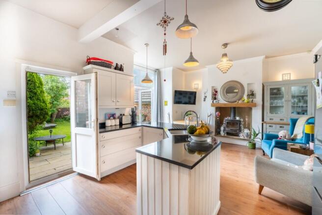 Kitchen/Dining Room