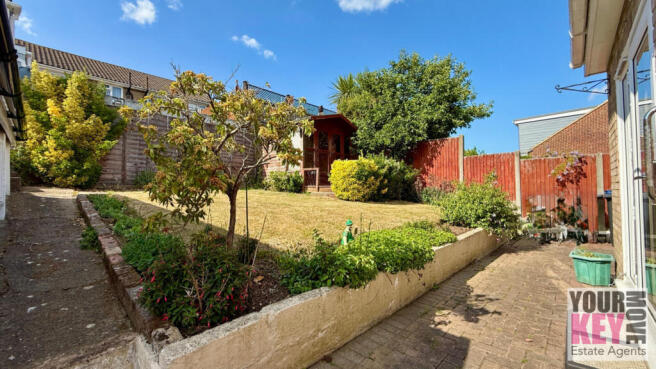 Canterbury estate agents - Your Key Move. Free pro