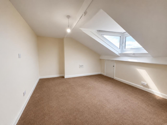 1 bed Apartment to rent Image 5