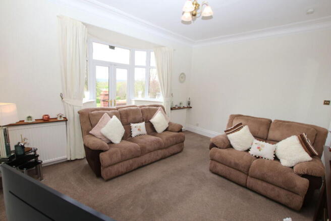 4 bed Detached Bungalow for sale Image 9