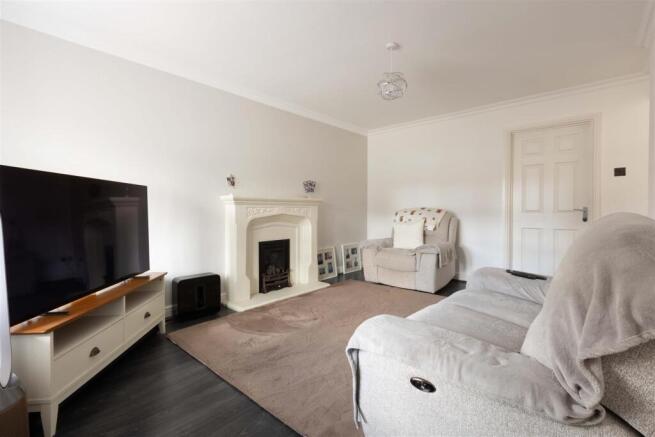 43 Dunton Hall Rd 10.jpg