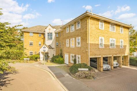 International Way, Sunbury-On-Thames