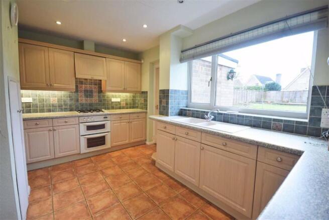 KITCHEN/BREAKFAST ROOM