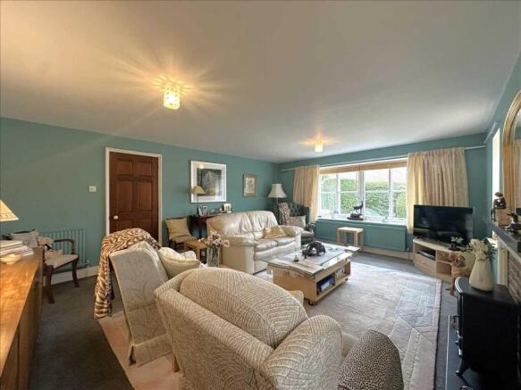 3 bed House for sale Image 12