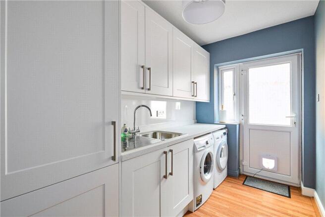 4 bed Detached for sale Image 7