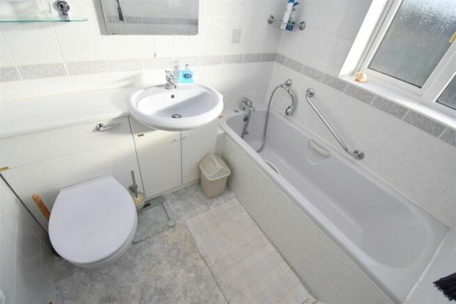 Bathroom.JPG