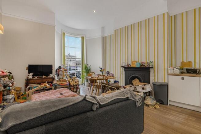 Flat 2 99 Promenade-6.jpg