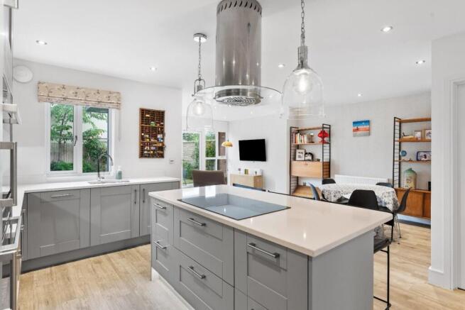 1.3 - kitchen diner family room.jpg