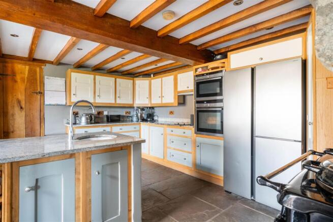 Kitchen-4.jpg
