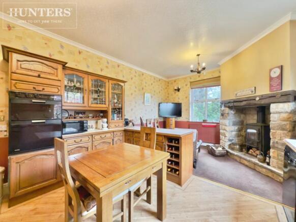 4 bed Semi-Detached for sale Image 7