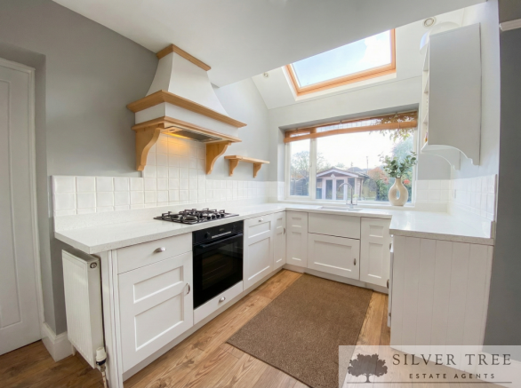 3 bed Semi-Detached for sale Image 12