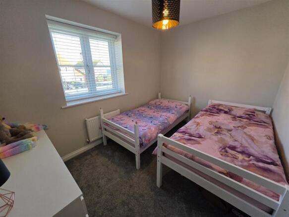 4 bed Detached for sale Image 10