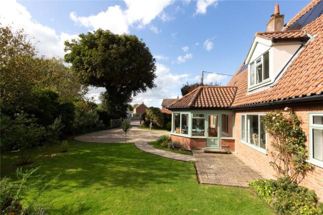 Kelling Road, Holt, Norfolk, NR25 photo 2