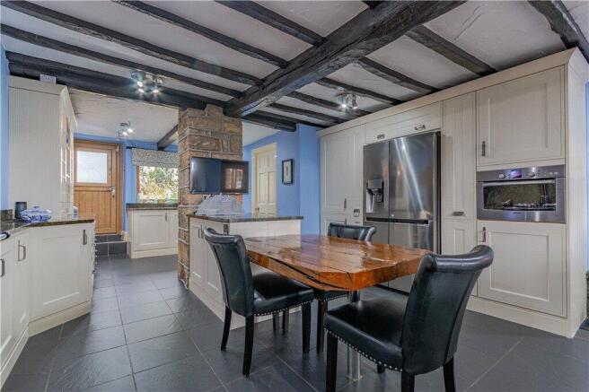 5 bed Barn Conversion for sale Image 4