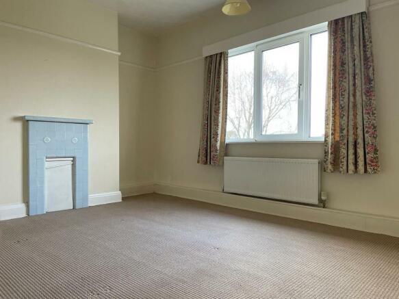 10 Harewood bedroom 1.jpg