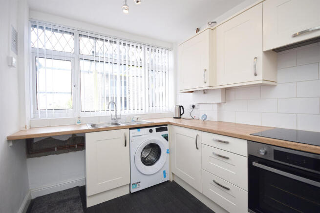 1 bed House Share to rent Image 3