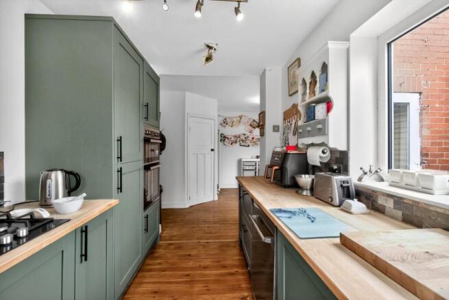 3 bed Semi-Detached for sale Image 5