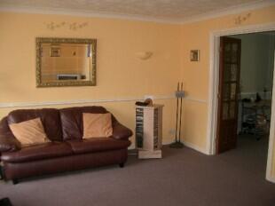 LOUNGE PIC 1