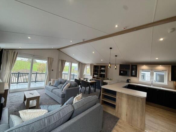 Whatsapp Image 2025 10 26 At 15.36.30 D21d4267.jpg