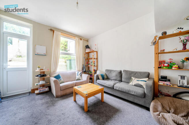 6963eada-4bfe-41d...