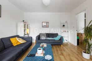 8, Canonbury Crescent, London N1 2FE