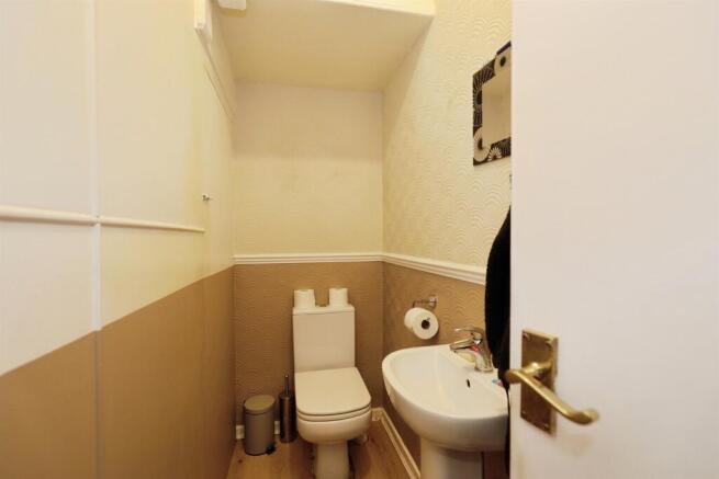 3 bed Semi-Detached for sale Image 10