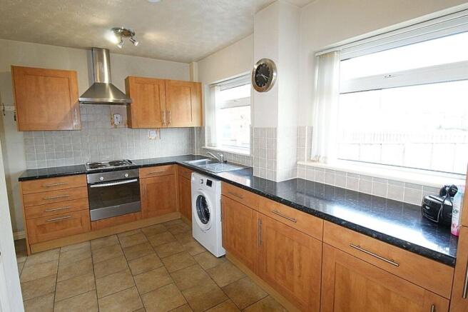 3 bed Semi-Detached for sale Image 7