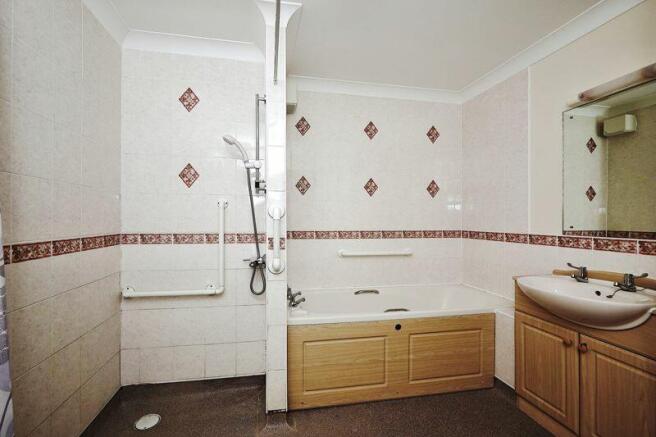 Bath/Wet Room