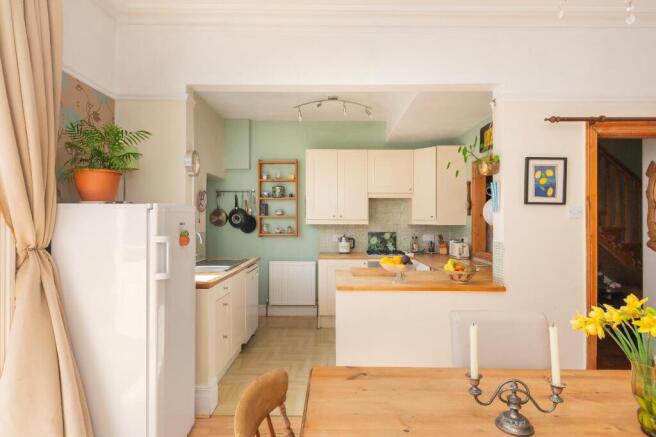 5S1AKE - Kitchen C.jpg