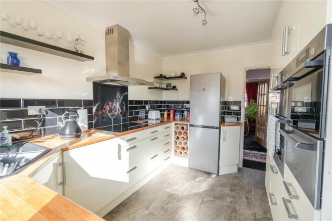 Kitchen (2)