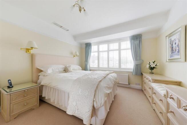 12 Brockenhurst Avenue-21.jpg