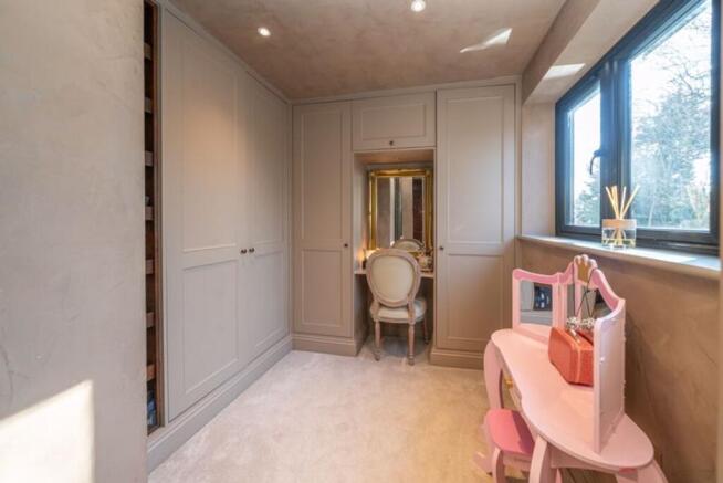 Principle Bedroom, Ensuite & Dressing Room