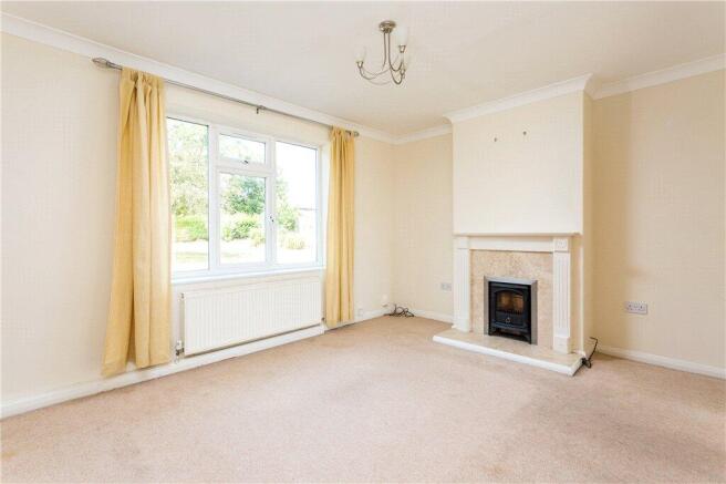 3 bed Semi-Detached for sale Image 2