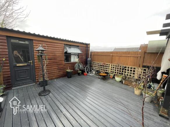Rear garden 2.JPG