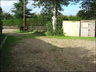 Driveway/Parking