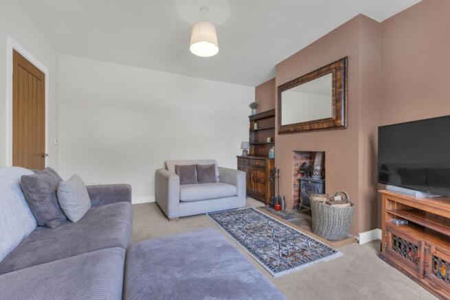 4 bed Semi-Detached for sale Image 5