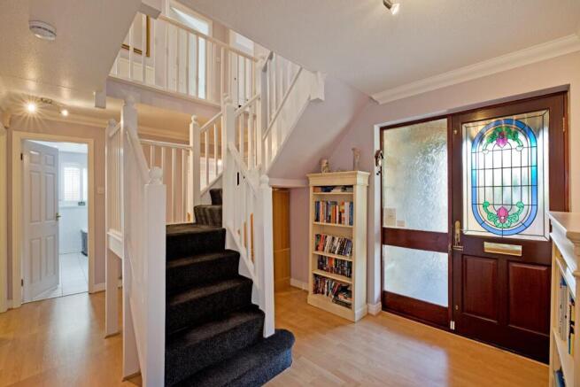 4 bed Detached for sale Image 10