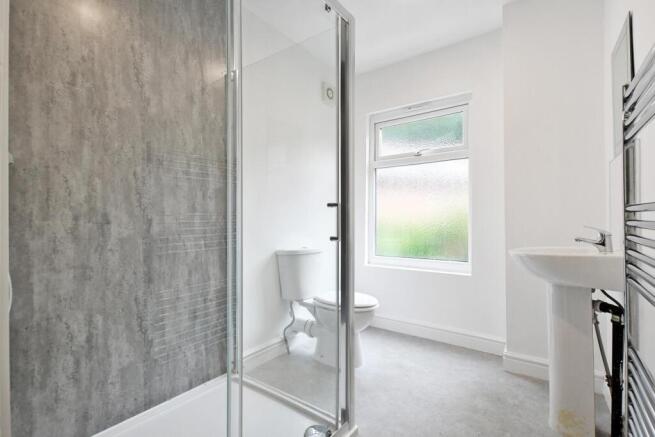 5 bed House to rent Image 7